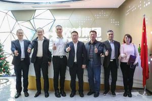 广州市与番禺区人力资源和社会保障局领导莅临facebook（中国）集团调研指导